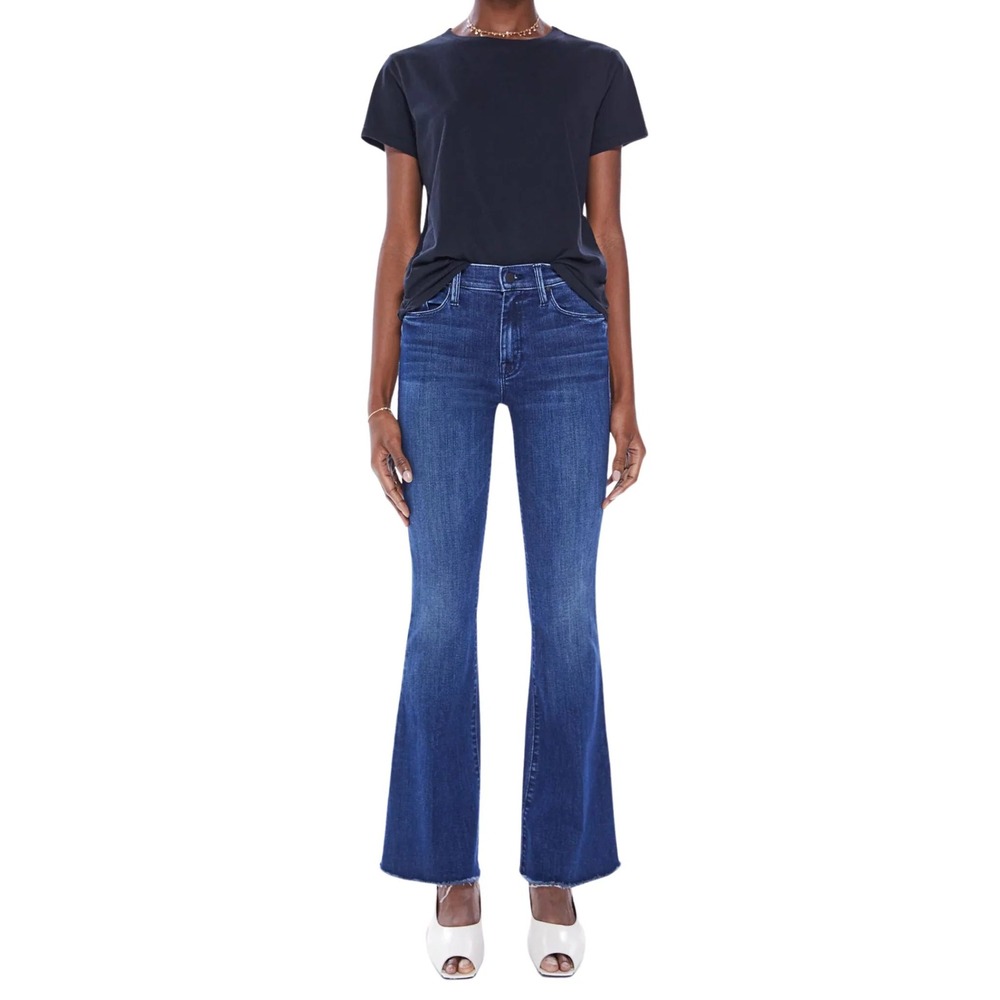 MOTHER The Weekender Fray Mint Condition Dark Wash Flare Jeans Size 27